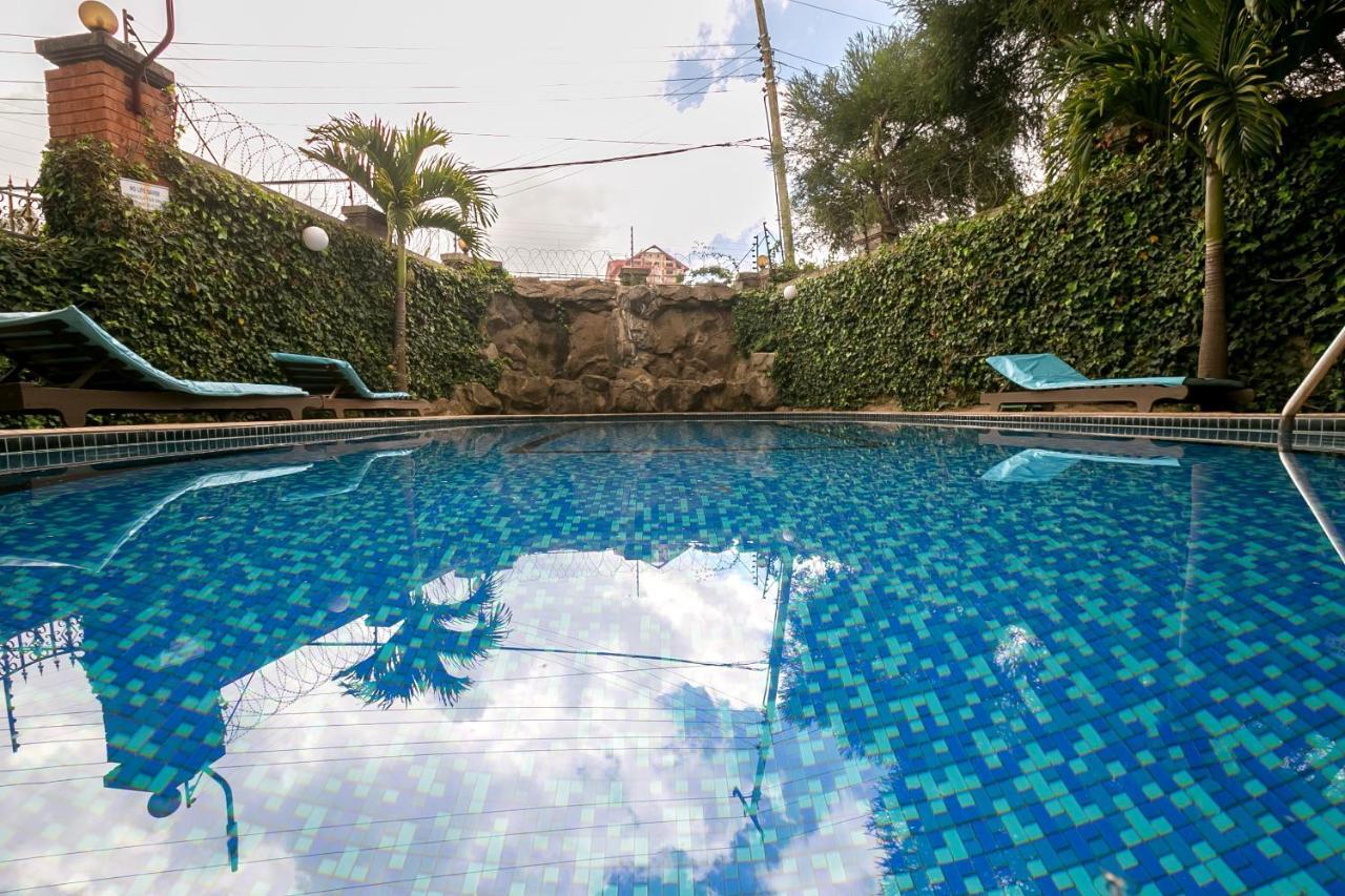 Meltonia Luxury Suites Ναϊρόμπι Εξωτερικό φωτογραφία